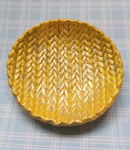 Load image into Gallery viewer, Knitting Notions Dish
