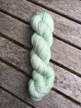 Load image into Gallery viewer, Superwash Merino DK/Light Worsted Yarn Wool, 100g/3.5oz, Whisperer
