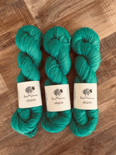 Load image into Gallery viewer, Superwash Merino Single Ply Fingering Yarn, 100g/3.5oz, Semi Solid, Sir
