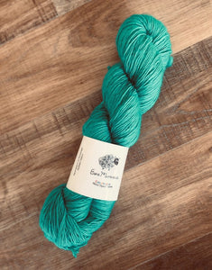 Superwash Merino Single Ply Fingering Yarn, 100g/3.5oz, Semi Solid, Sir