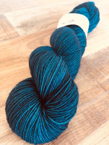 Superwash Bluefaced Leicester Nylon Ultimate Sock Yarn, 100g/3.5oz, Malice Through The Looking Glass