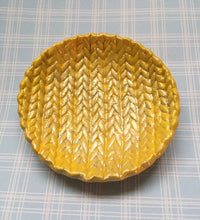 Load image into Gallery viewer, Knitting Notions Dish

