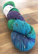 Load image into Gallery viewer, Superwash Bluefaced Leicester Donegal Nep Sock Yarn, 100g/3.5oz, Teenage Kicks
