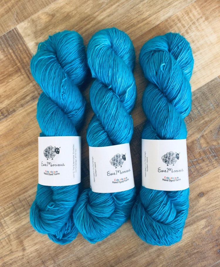 Superwash Merino Single Ply Fingering Yarn, 100g/3.5oz, Semi Solid, Neptune