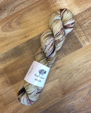 Load image into Gallery viewer, Superwash Merino DK/Light Worsted Yarn Wool, 100g/3.5oz, Gruel
