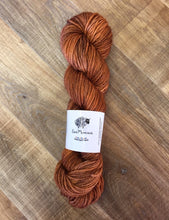Load image into Gallery viewer, Superwash Merino Aran/Worsted Yarn Wool, 100g/3.5oz, Ginger Beer
