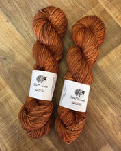 Load image into Gallery viewer, Superwash Merino Aran/Worsted Yarn Wool, 100g/3.5oz, Ginger Beer
