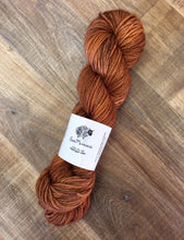 Load image into Gallery viewer, Superwash Merino Aran/Worsted Yarn Wool, 100g/3.5oz, Ginger Beer
