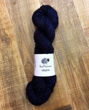 Load image into Gallery viewer, Superwash Merino Sparkle Single Ply Fingering Yarn, 100g/3.5oz, Purple Teardrops
