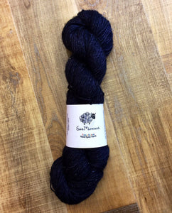 Superwash Merino Sparkle Single Ply Fingering Yarn, 100g/3.5oz, Purple Teardrops