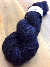 Load image into Gallery viewer, Superwash Merino Sparkle Single Ply Fingering Yarn, 100g/3.5oz, Purple Teardrops
