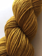 Load image into Gallery viewer, Superwash Bluefaced Leicester Nylon Ultimate Sock Yarn, 100g/3.5oz, Gold Rush
