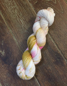 Superwash Merino Single Ply Fingering Yarn, 100g/3.5oz, Silly Heart