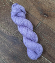 Load image into Gallery viewer, Superwash Merino Single Ply Fingering Yarn, 100g/3.5oz, Lady Susan, Lilac, Semi Solid
