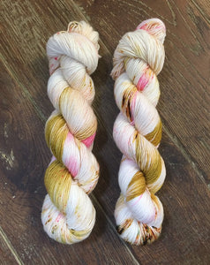 Superwash Merino Single Ply Fingering Yarn, 100g/3.5oz, Silly Heart