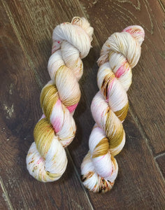 Superwash Merino Single Ply Fingering Yarn, 100g/3.5oz, Silly Heart