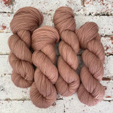 Load image into Gallery viewer, Dye to order - Merino Singles
