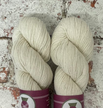Load image into Gallery viewer, Kinross 4 Ply, 50g
