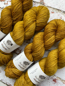 Superwash Merino Single Ply Fingering Yarn, 100g/3.5oz, Gold Rush