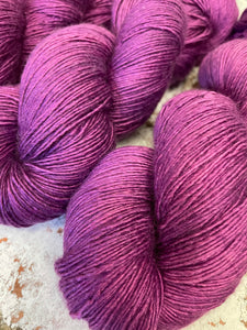 Non Superwash Mulberry Silk Extra Fine Merino Blend Single Ply Fingering Luxury Yarn, 100g/3.5oz, Candy Perfume