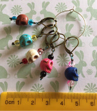 Load image into Gallery viewer, Set of 5 Skulls Stitch Markers
