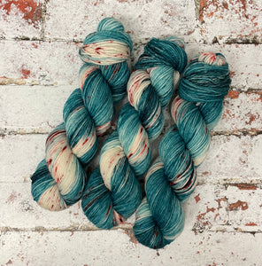 Superwash Merino DK/Light Worsted Yarn Wool, 100g/3.5oz, Don't Stop Let's Party