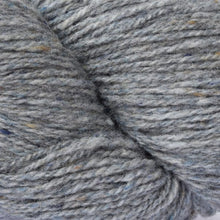 Load image into Gallery viewer, Studio Donegal Darnie 4 ply wool yarn
