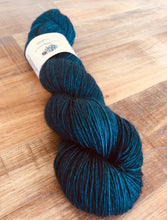 Load image into Gallery viewer, Dye to order - BFL Donegal Sock
