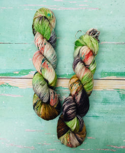 Superwash Merino Single Ply Fingering Yarn, 100g/3.5oz, That’s Gossip