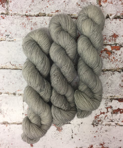 Superwash Merino Single Ply Fingering Yarn, 100g/3.5oz, Misty Day