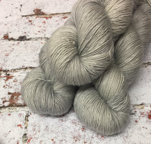 Load image into Gallery viewer, Superwash Merino Single Ply Fingering Yarn, 100g/3.5oz, Misty Day
