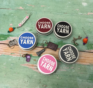 Round Notions Tin, Choose Yarn