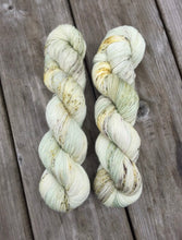 Load image into Gallery viewer, Dye to order - Merino Singles
