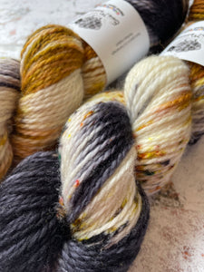 Superwash Bluefaced Leicester Aran/Worsted Yarn Wool, 100g/3.5oz, Meetings Have Biscuits