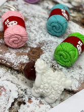Load image into Gallery viewer, Wool Themed Progress Keeper Stitch Markers Set
