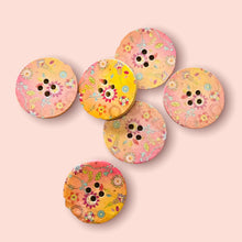 Load image into Gallery viewer, Large Flower Pattern Buttons, 30mm
