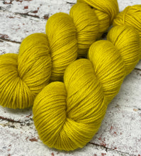 Load image into Gallery viewer, Superwash Merino DK/Light Worsted Yarn Wool, 100g/3.5oz, Gladrags
