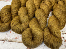 Load image into Gallery viewer, Yak 4 Ply Fingering Yarn, 100g/3.5oz, Gold Rush

