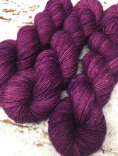 Load image into Gallery viewer, Dye to order - Merino Chunky
