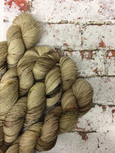 Load image into Gallery viewer, Superwash BFL Nylon Ultimate Sock Yarn, 100g/3.5oz, Gruel
