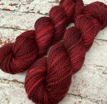 Load image into Gallery viewer, Superwash Bluefaced Leicester Aran/Worsted Yarn Wool, 100g/3.5oz, Judas

