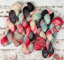 Load image into Gallery viewer, Superwash Sport/5 Ply Yarn Wool, 100g/3.5oz, Show Girl
