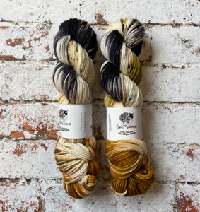 Superwash Merino DK/Light Worsted Yarn Wool, 100g/3.5oz, Meetings Have Biscuits