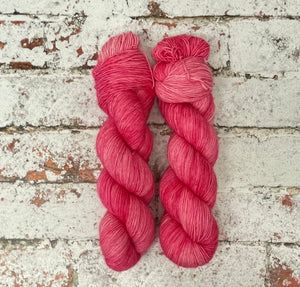 Superwash Merino Single Ply Fingering Yarn, 100g/3.5oz, Hot Mess