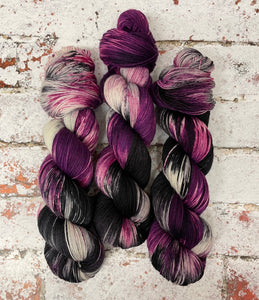 Superwash BFL Nylon Ultimate Sock Yarn, 100g/3.5oz, Storm in a Teacup