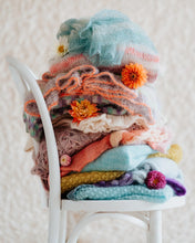 Load image into Gallery viewer, Pom Pom Quarterly, Issue 40:  Spring 2022
