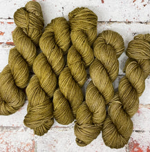 Load image into Gallery viewer, Superwash Chunky Merino, 100g/3.5oz, OOAK
