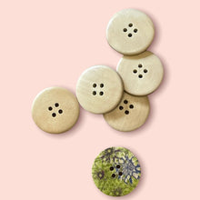 Load image into Gallery viewer, Large Flower Pattern Buttons, 30mm
