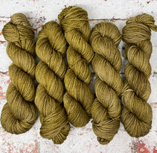 Load image into Gallery viewer, Superwash Chunky Merino, 100g/3.5oz, OOAK
