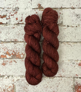 Superwash Merino Single Ply Fingering Yarn, 100g/3.5oz, Dragon’s Eyes